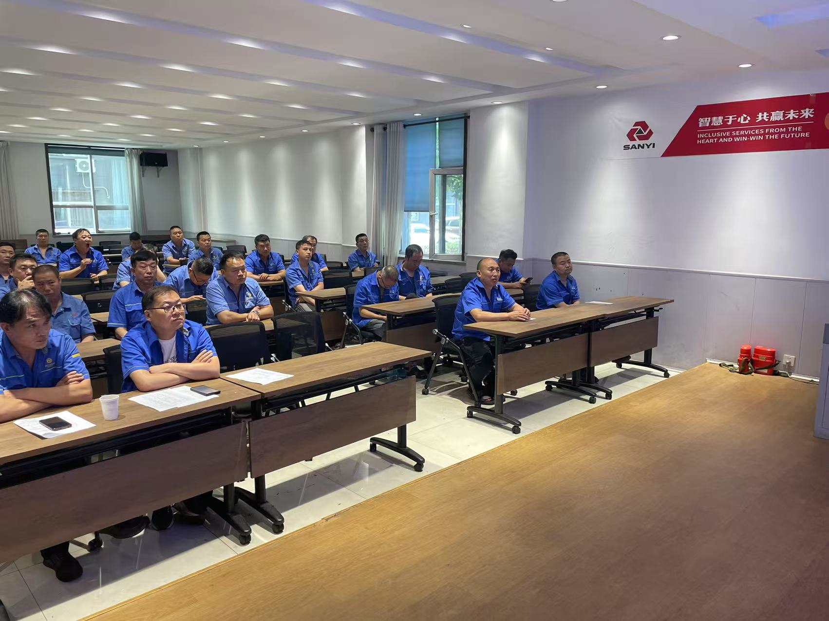 w88win中文手机版组织开展一线作业人员专项培训工作